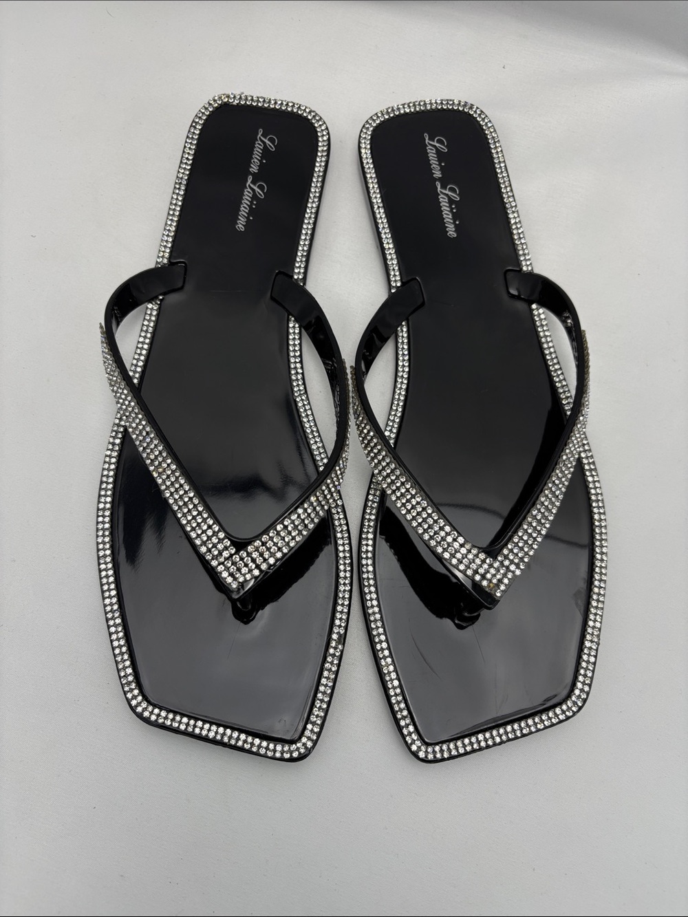Lauien Lauiine Women’s 9 Black Rhinestone V-Strap‎ Sandals OBO #339